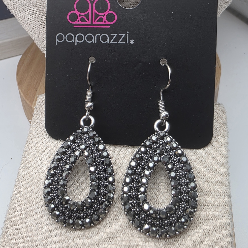 Paparazzi Black and Silver Teardrop Earrings (785)